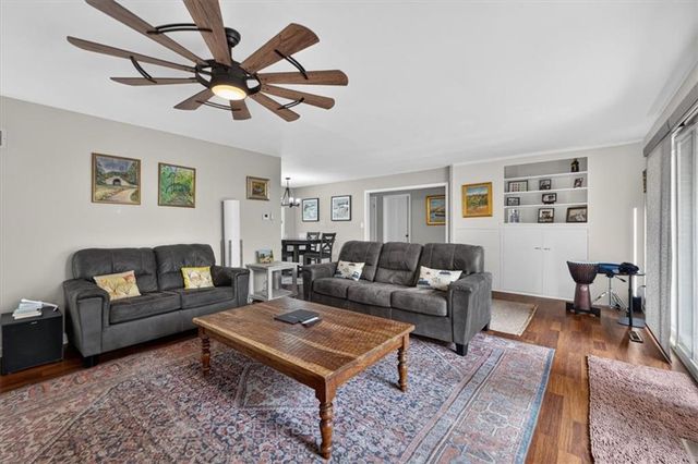 2800 W 91st Street, Leawood, KS 66206