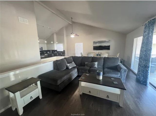 129 April Point Drive, Conroe, TX 77356