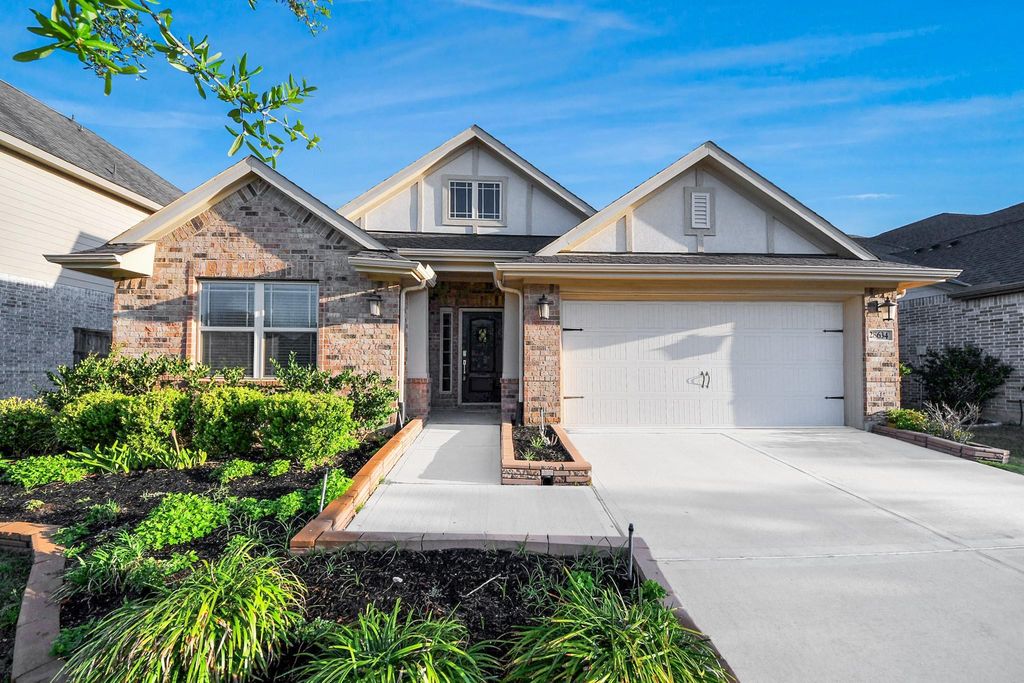 28634 Monarch Cliffs Drive, Fulshear, TX 77441