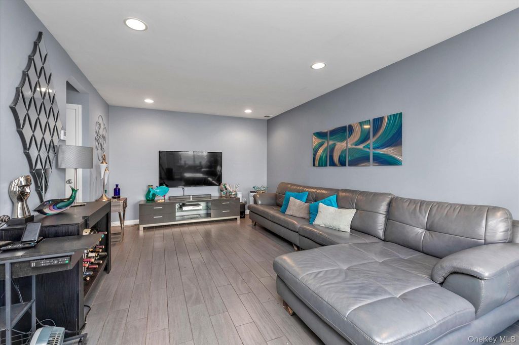 82 Alhambra Drive, Oceanside, NY 11572 — photo 3