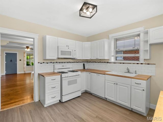 1464 Sproule Avenue, St Louis, MO 63139