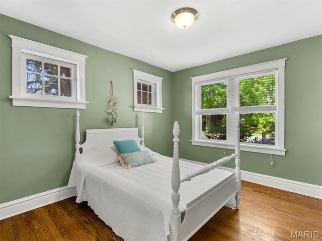 1464 Sproule Avenue, St Louis, MO 63139