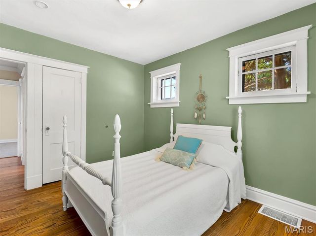 1464 Sproule Avenue, St Louis, MO 63139