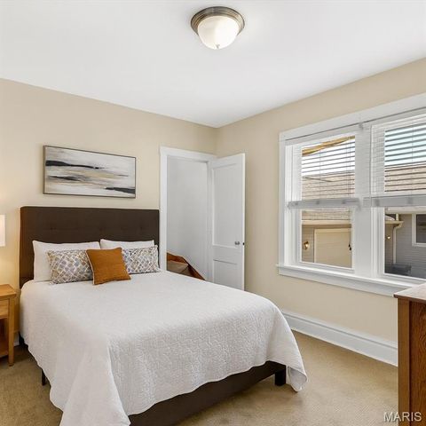1464 Sproule Avenue, St Louis, MO 63139