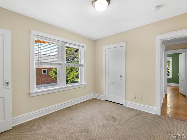 1464 Sproule Avenue, St Louis, MO 63139