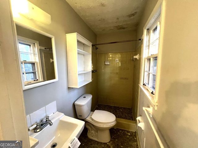 86 Earle Court, Lawrenceville, GA 30044