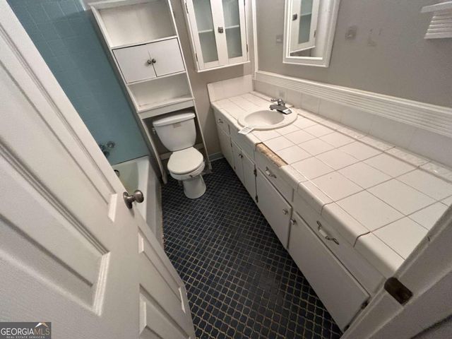 86 Earle Court, Lawrenceville, GA 30044