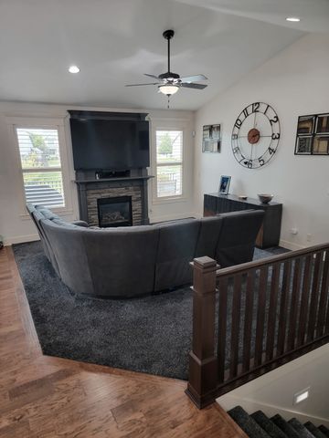 215 Abigail Lane, Waukee, IA 50263