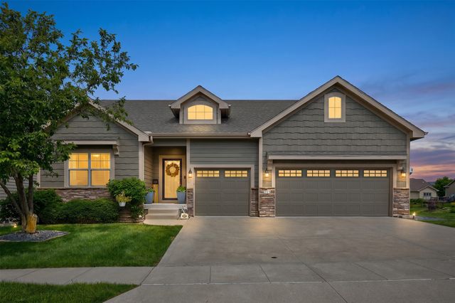 215 Abigail Lane, Waukee, IA 50263