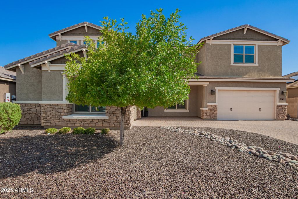 Image 2 of property listing at 10143 W EL CORTEZ Place, Peoria, AZ 85383