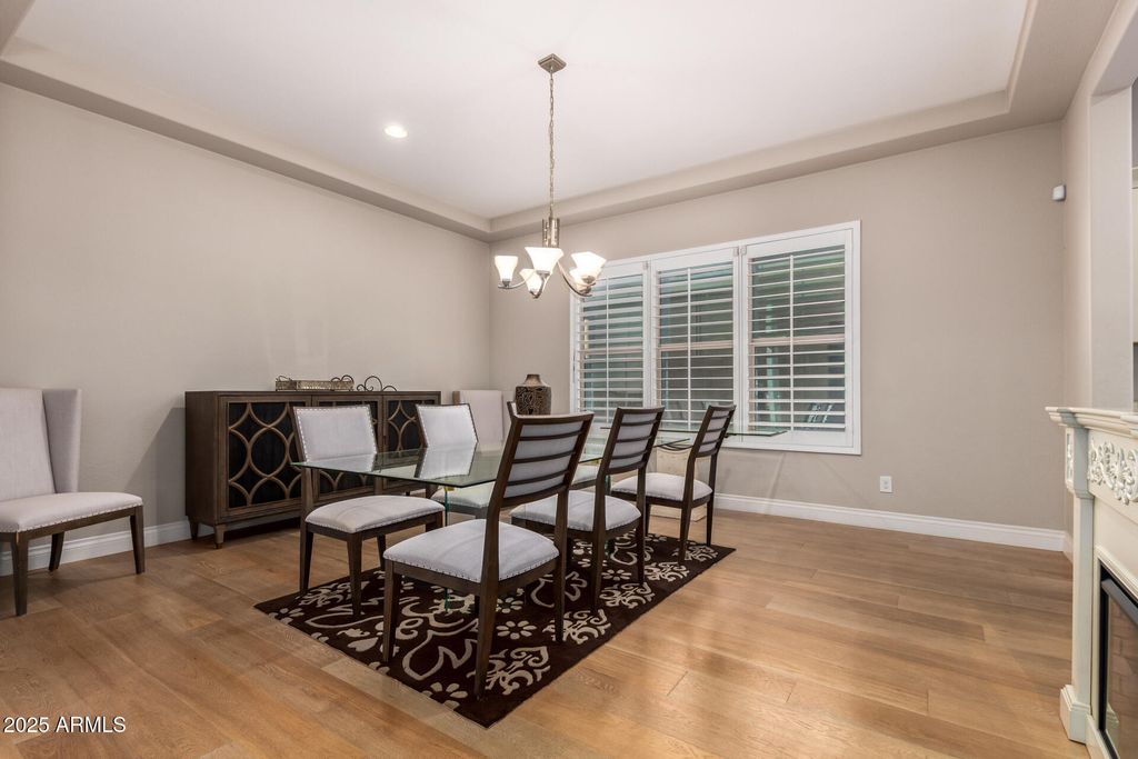 Image 8 of property listing at 10143 W EL CORTEZ Place, Peoria, AZ 85383