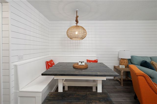 1524 Wood Ave 208, St Simons Island, GA 31522