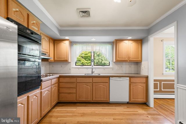 963 DARBY PAOLI RD, Berwyn, PA 19312
