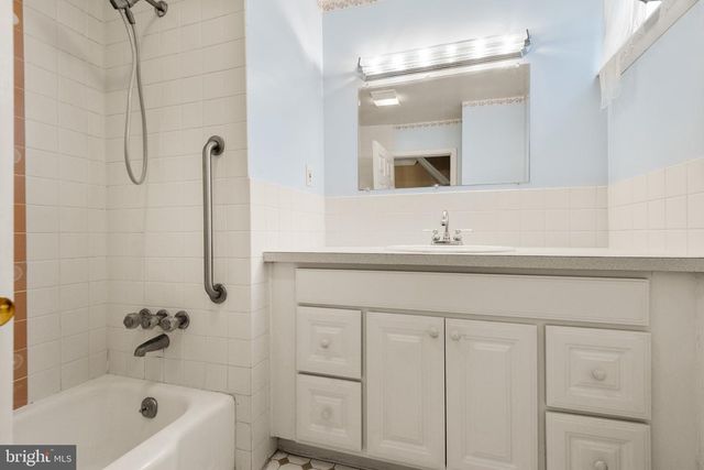 963 DARBY PAOLI RD, Berwyn, PA 19312