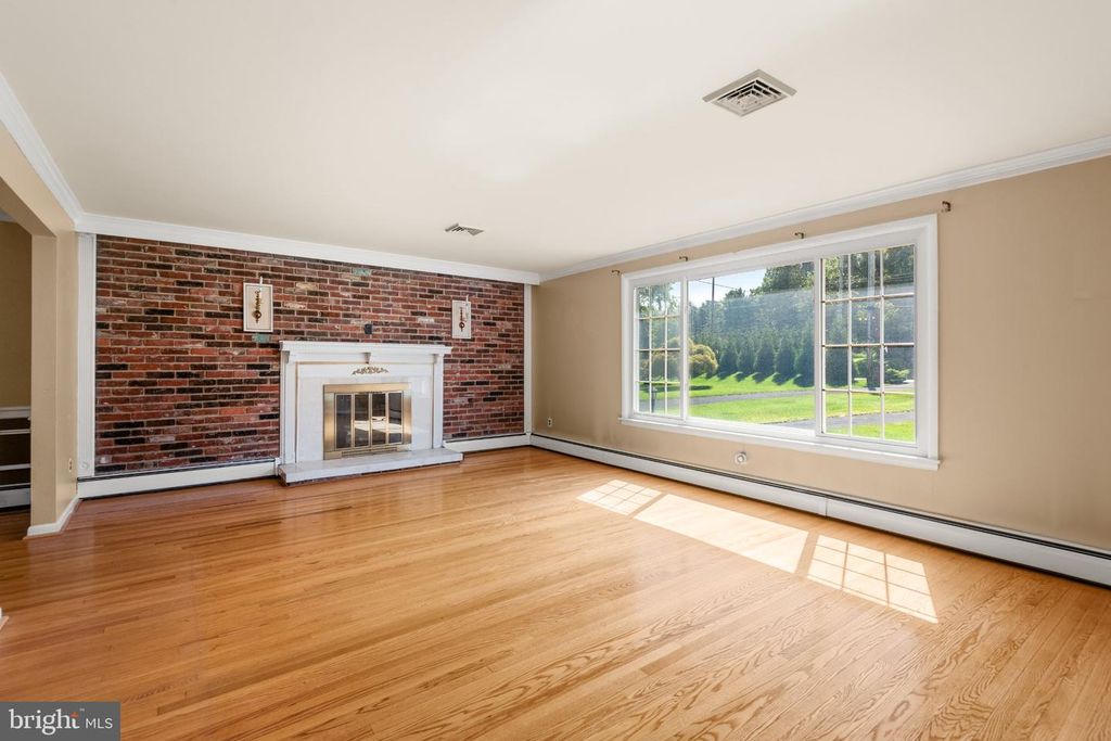 963 DARBY PAOLI RD, BERWYN, PA 19312 — photo 5