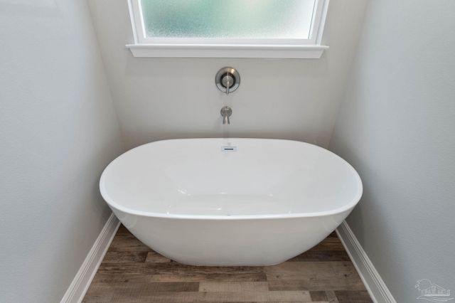 8326 Vickie St, Pensacola, FL 32514