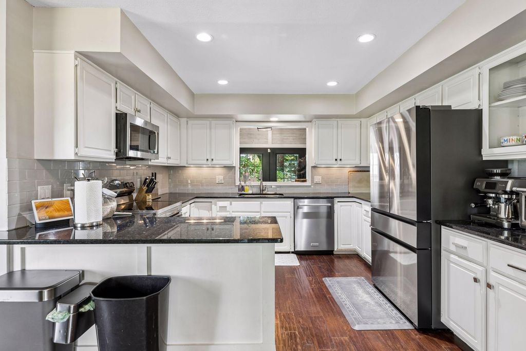 14315 Wedgeway Court, Eden Prairie, MN 55346 — photo 5