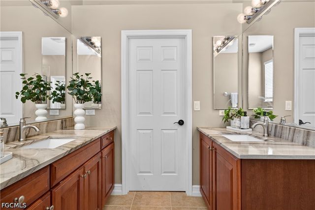12587 Stone Tower LOOP, Fort Myers, FL 33913
