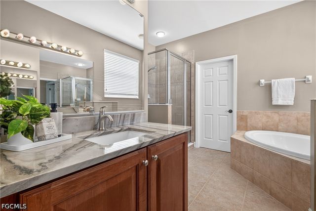 12587 Stone Tower LOOP, Fort Myers, FL 33913
