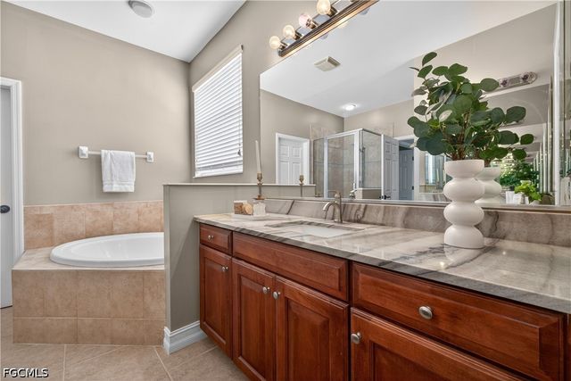12587 Stone Tower LOOP, Fort Myers, FL 33913