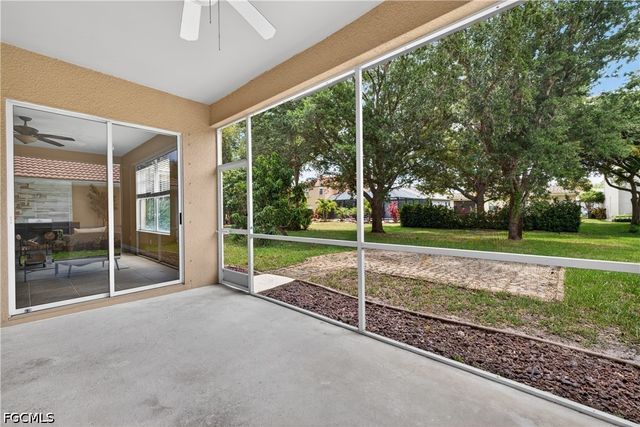 12587 Stone Tower LOOP, Fort Myers, FL 33913