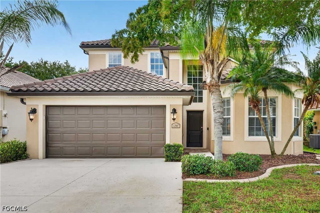12587 Stone Tower LOOP, Fort Myers, FL 33913