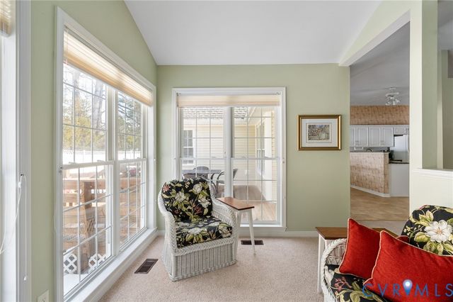 11375 Otter Run Dr, Ashland, VA 23005