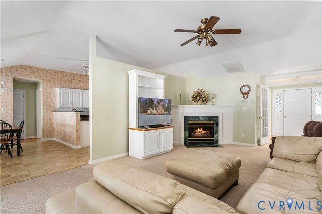 11375 Otter Run Dr, Ashland, VA 23005