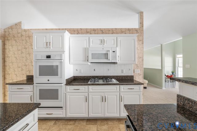 11375 Otter Run Dr, Ashland, VA 23005