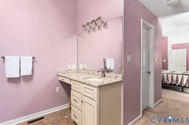 11375 Otter Run Dr, Ashland, VA 23005