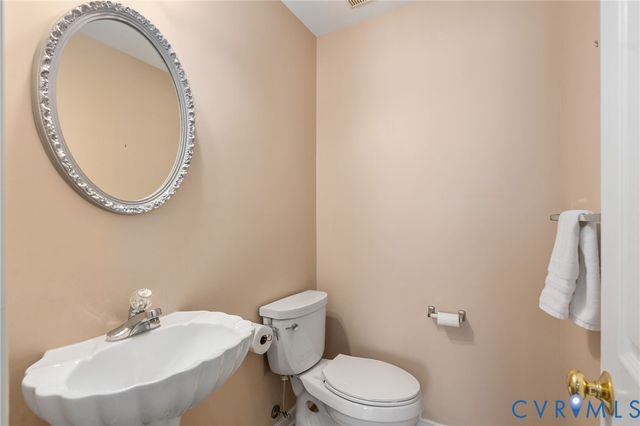 11375 Otter Run Dr, Ashland, VA 23005