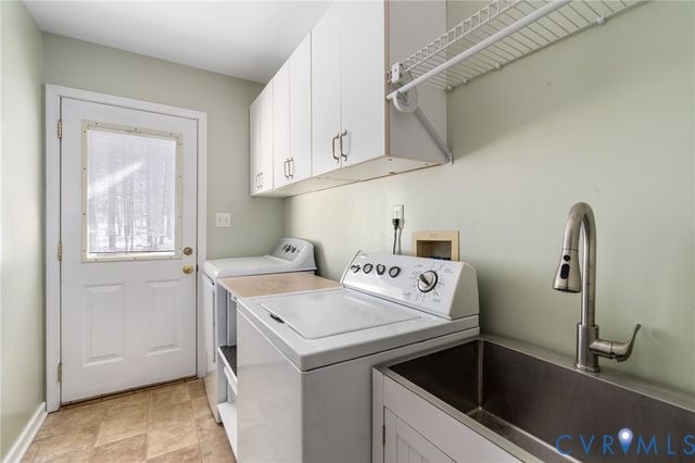 11375 Otter Run Dr, Ashland, VA 23005