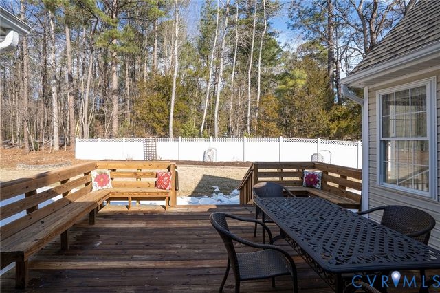 11375 Otter Run Dr, Ashland, VA 23005