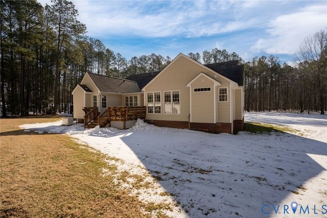 11375 Otter Run Dr, Ashland, VA 23005