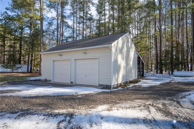 11375 Otter Run Dr, Ashland, VA 23005