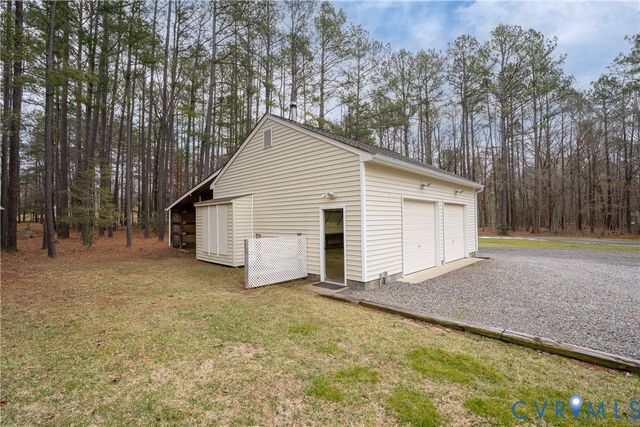 11375 Otter Run Dr, Ashland, VA 23005