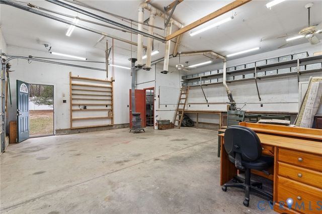 11375 Otter Run Dr, Ashland, VA 23005