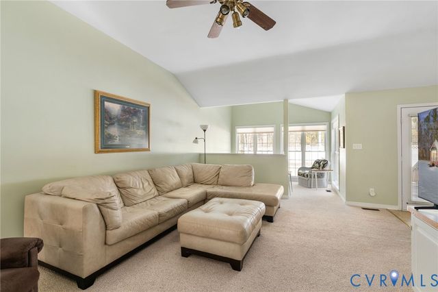 11375 Otter Run Dr, Ashland, VA 23005