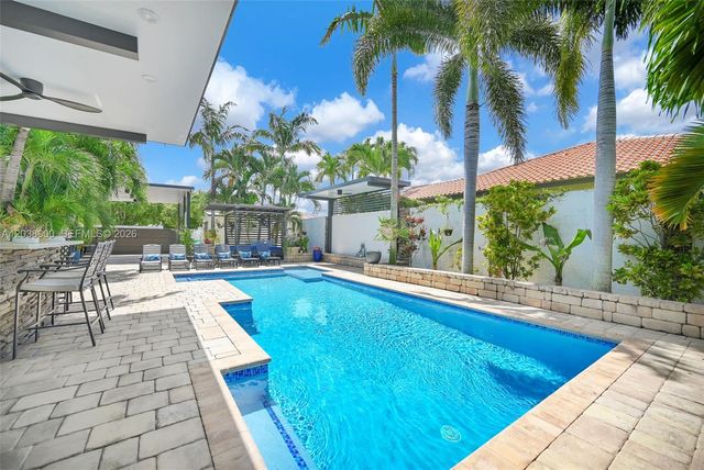 13800 SW 38th St, Miami, FL 33175