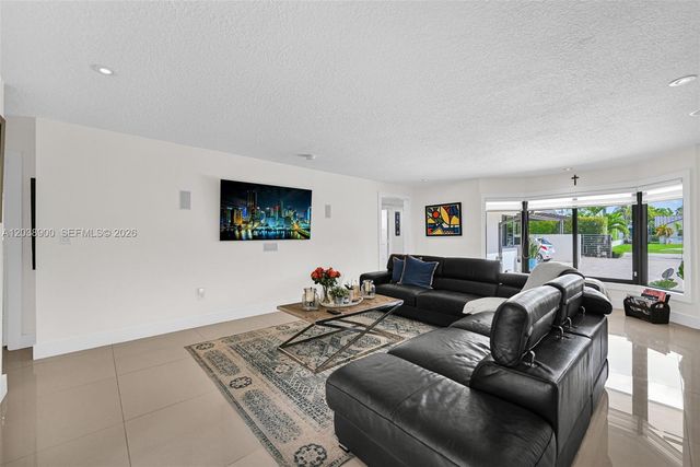 13800 SW 38th St, Miami, FL 33175