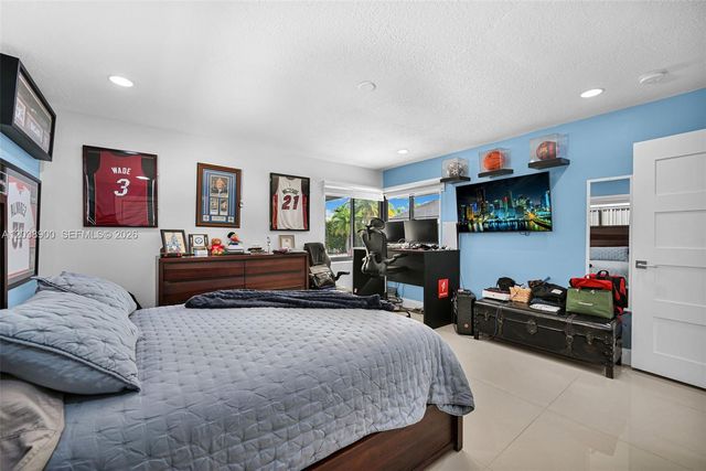 13800 SW 38th St, Miami, FL 33175