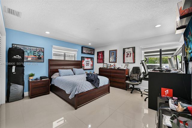 13800 SW 38th St, Miami, FL 33175
