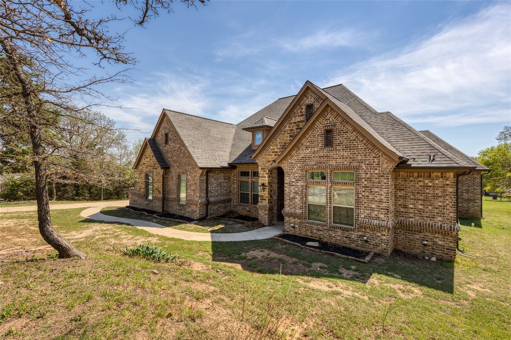 143 Wrigley Drive, Springtown, TX 76082