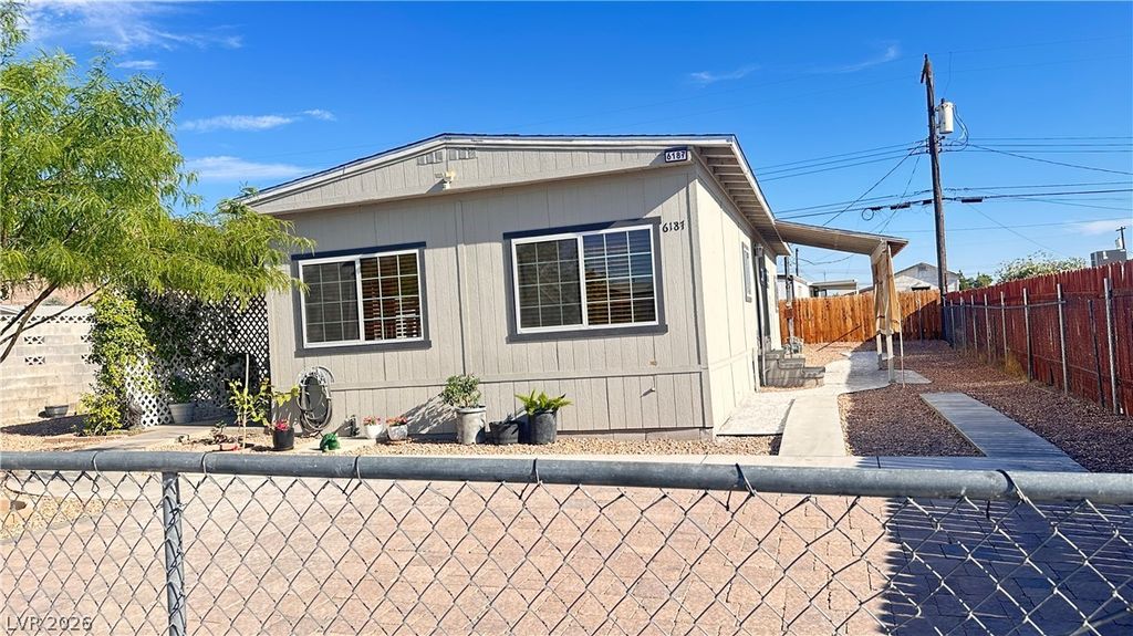 6187 Yellowstone Avenue, Las Vegas, NV 89156