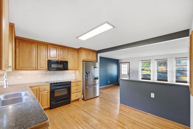 924 Fuller Street S, Shakopee, MN 55379