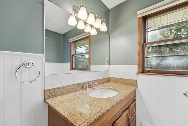 924 Fuller Street S, Shakopee, MN 55379