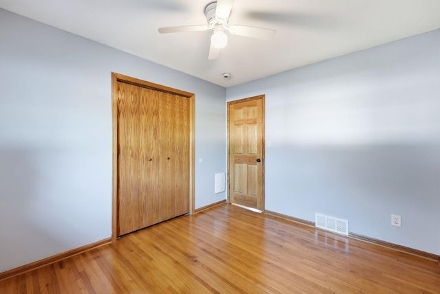 924 Fuller Street S, Shakopee, MN 55379