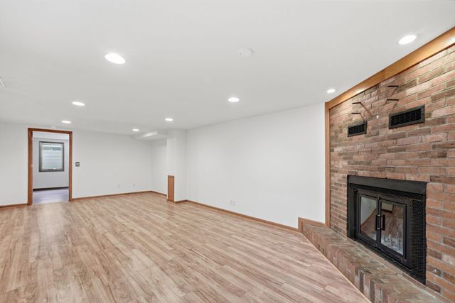 924 Fuller Street S, Shakopee, MN 55379
