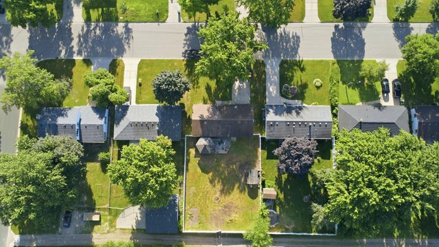 924 Fuller Street S, Shakopee, MN 55379
