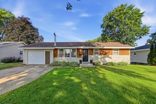 924 Fuller Street S, Shakopee, MN 55379